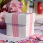 La petite boite cube blanc brillant