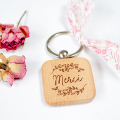 Le porte clé en bois personnalisé mariage