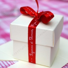 La mini boite cube ivoire